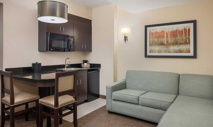 Habitación para 4 personas en Ramada Plaza by Wyndham Orlando Resort & Suites Intl Drive, Orlando