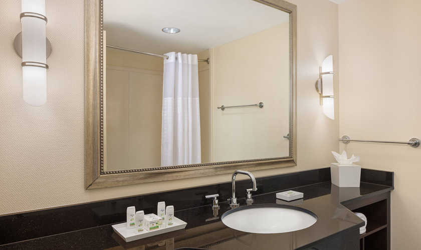 Habitación para 4 personas en Ramada Plaza by Wyndham Orlando Resort & Suites Intl Drive, Orlando